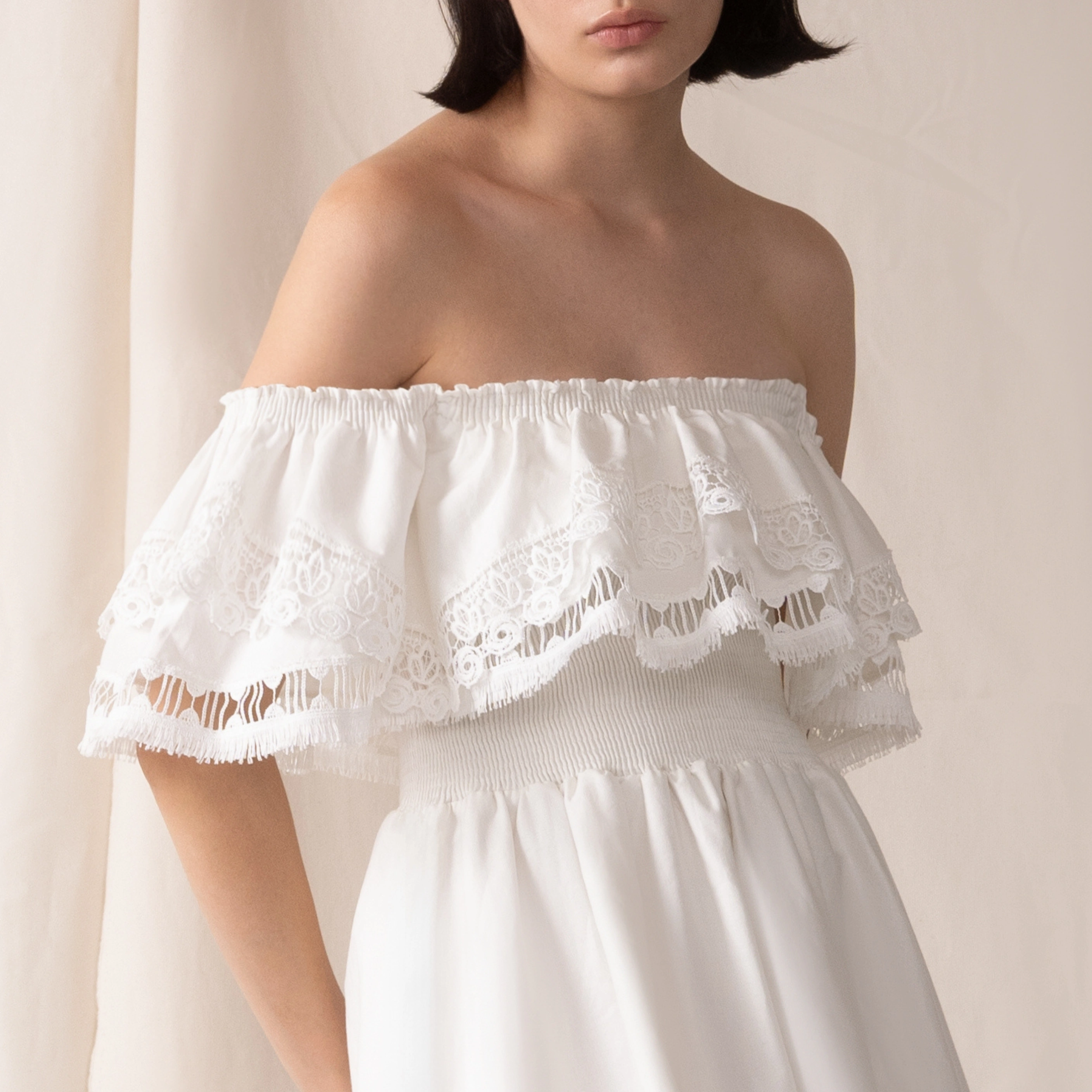 Robe Midi Wyatt : L'élégance bohème rencontre le chic parisien, parfaite pour vos escapades estivales !