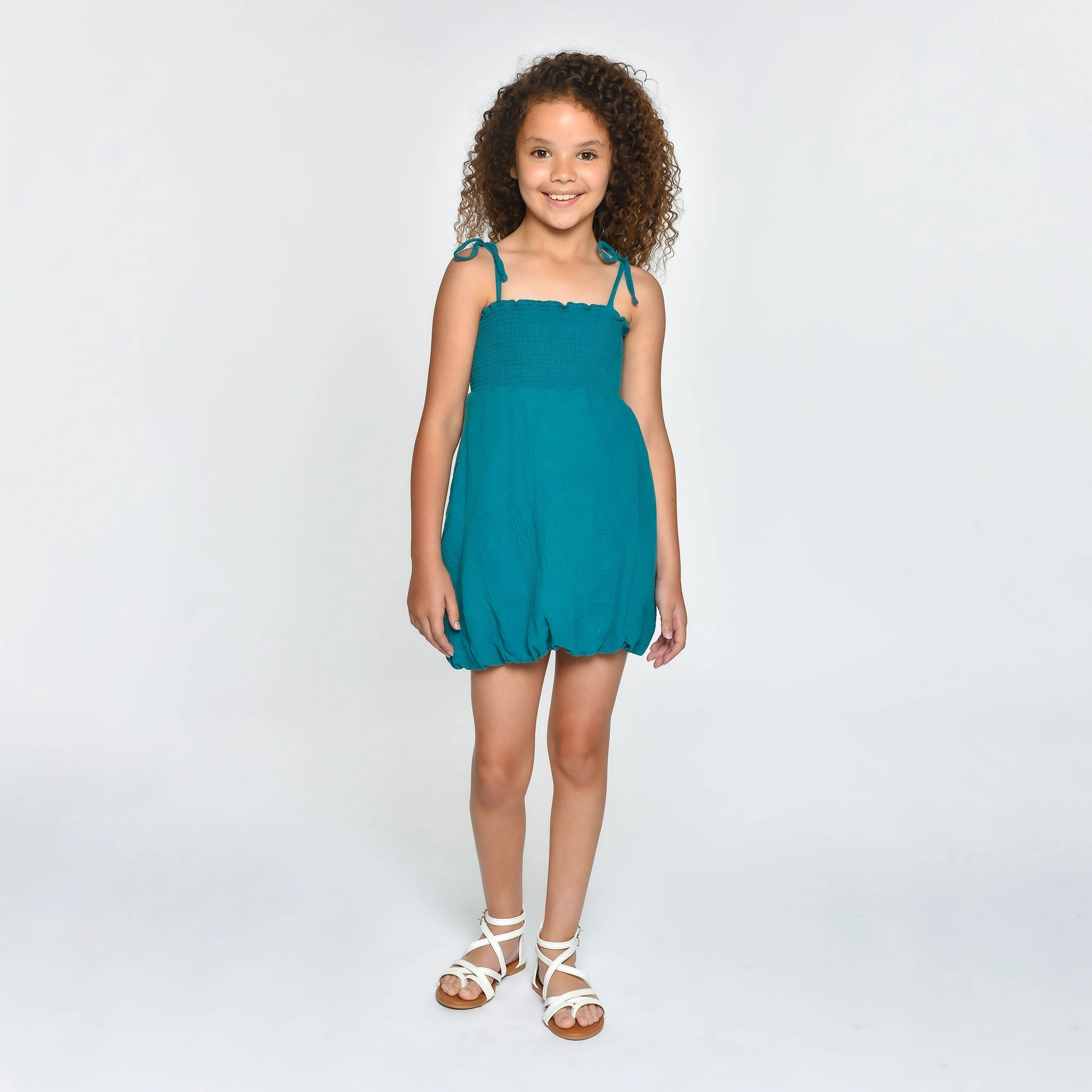 Robe Bulle Winnie: Éclat Enchanté, Douceur d'Oursons, Souvenirs d'enfance, Élégance pétillante.